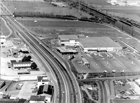 1973 Luftbild Gewerbegebiet an der B9
